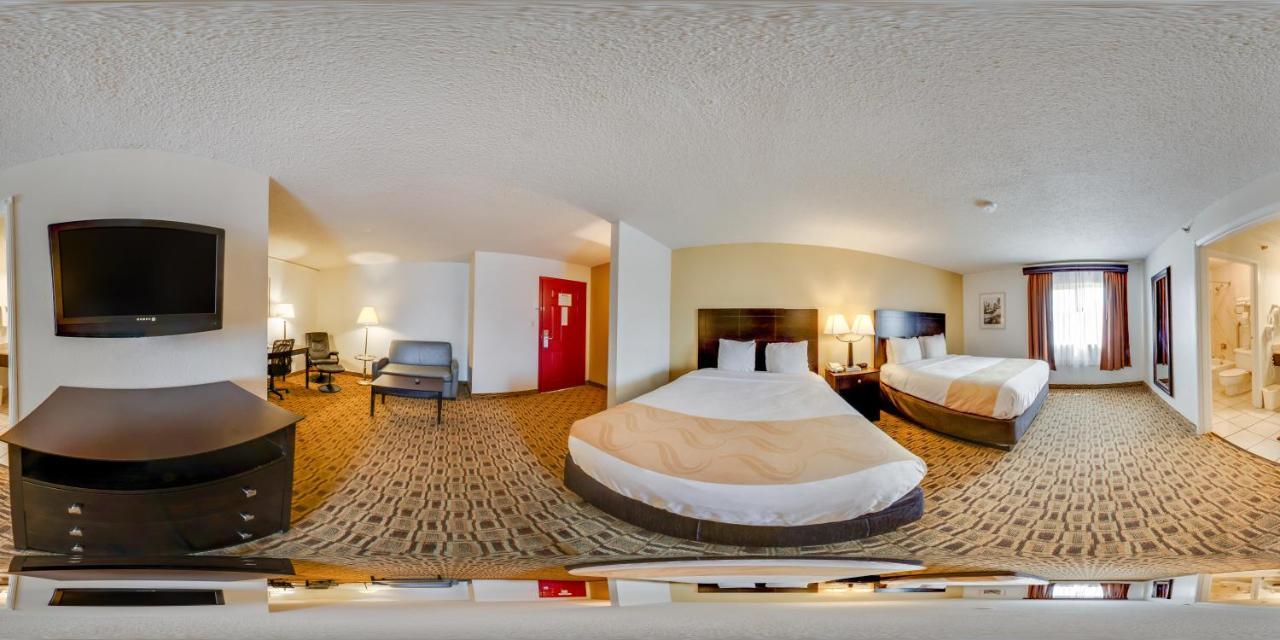 Coratel Plus Suites Wichita West Airport エクステリア 写真