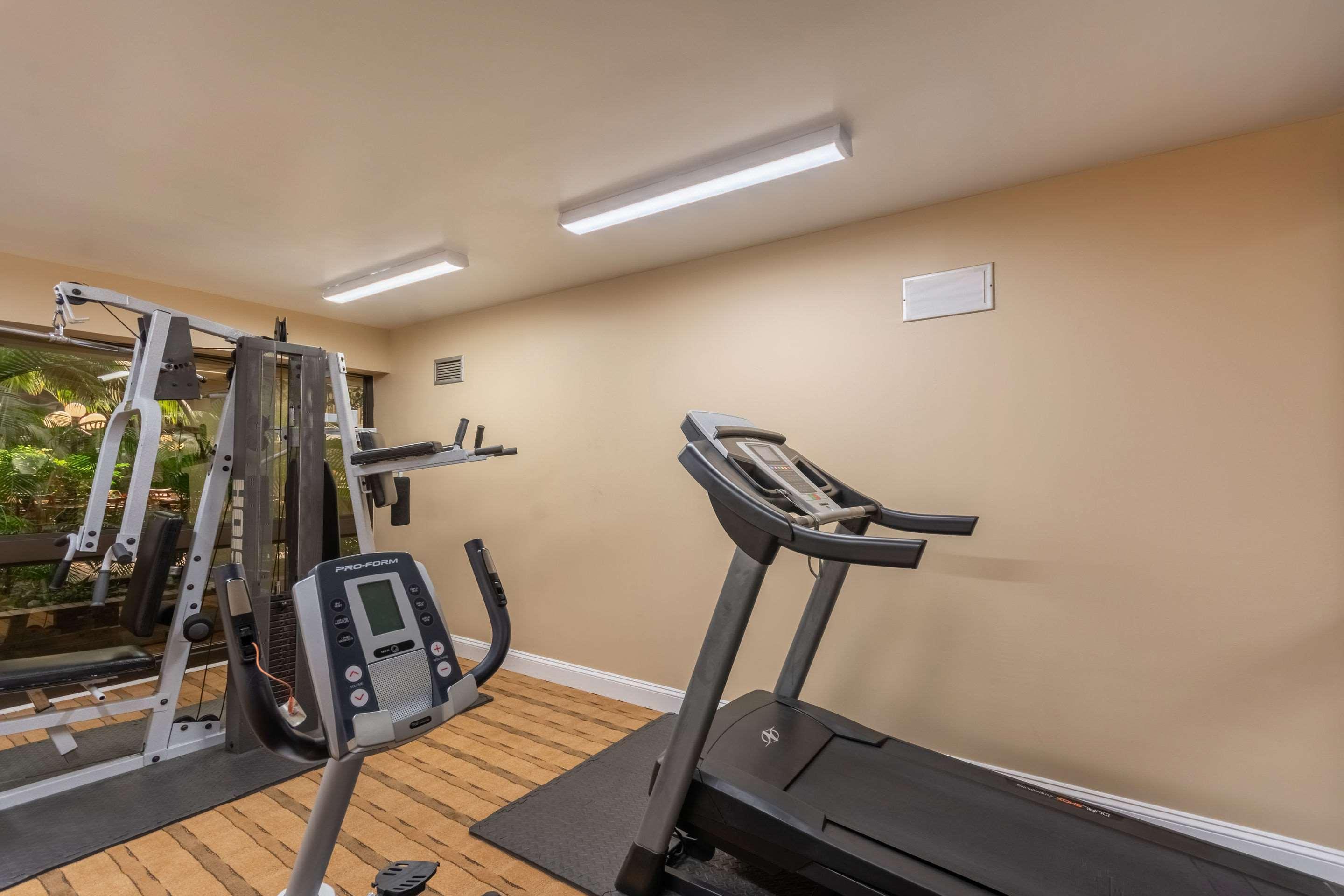 Coratel Plus Suites Wichita West Airport エクステリア 写真